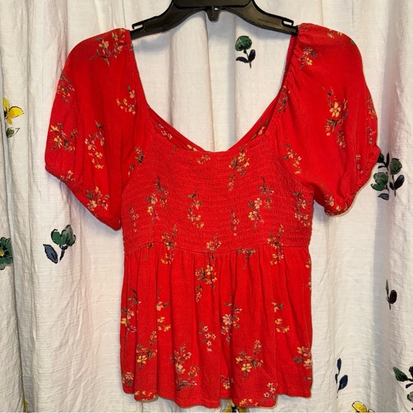 American Eagle Woman’s Coral Floral Blouse - Picture 2 of 5